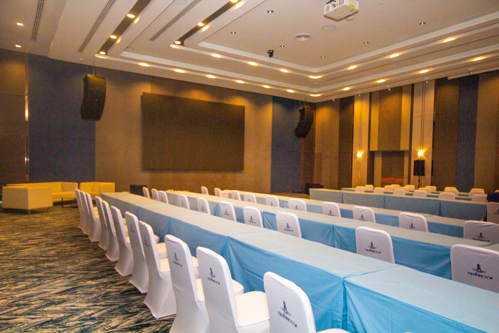 Big Meeting Room