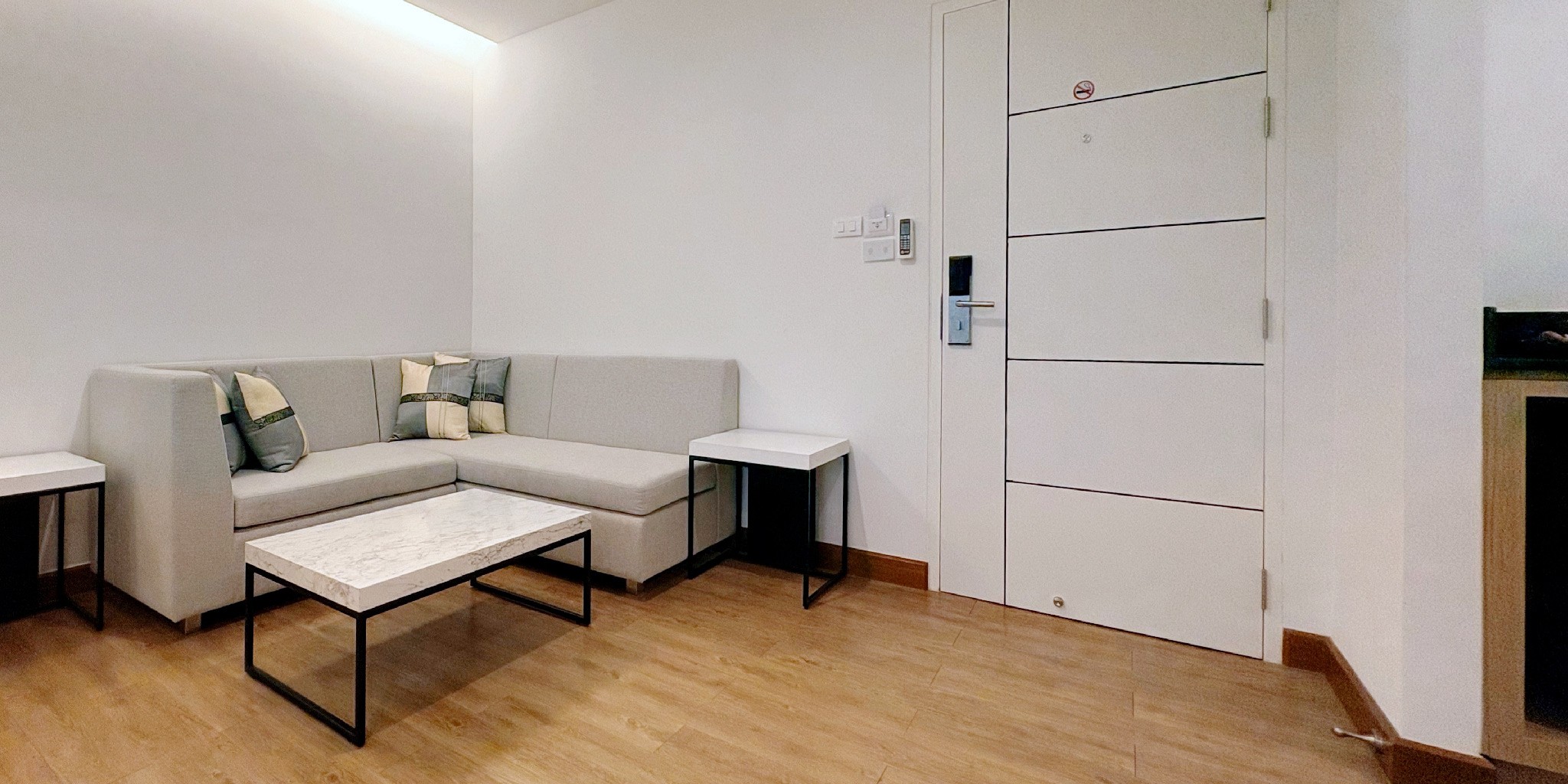 Deluxe Room (Double Bed)