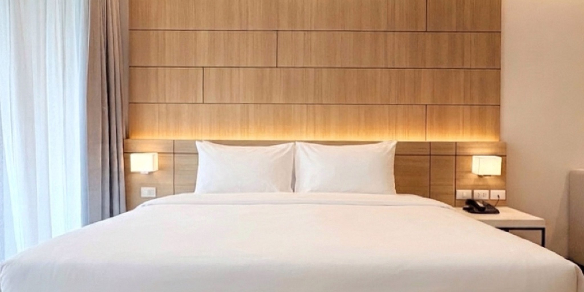 Deluxe Room (Double Bed)